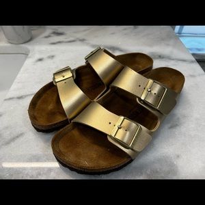 Gorgeous gold big buckle Birkenstocks